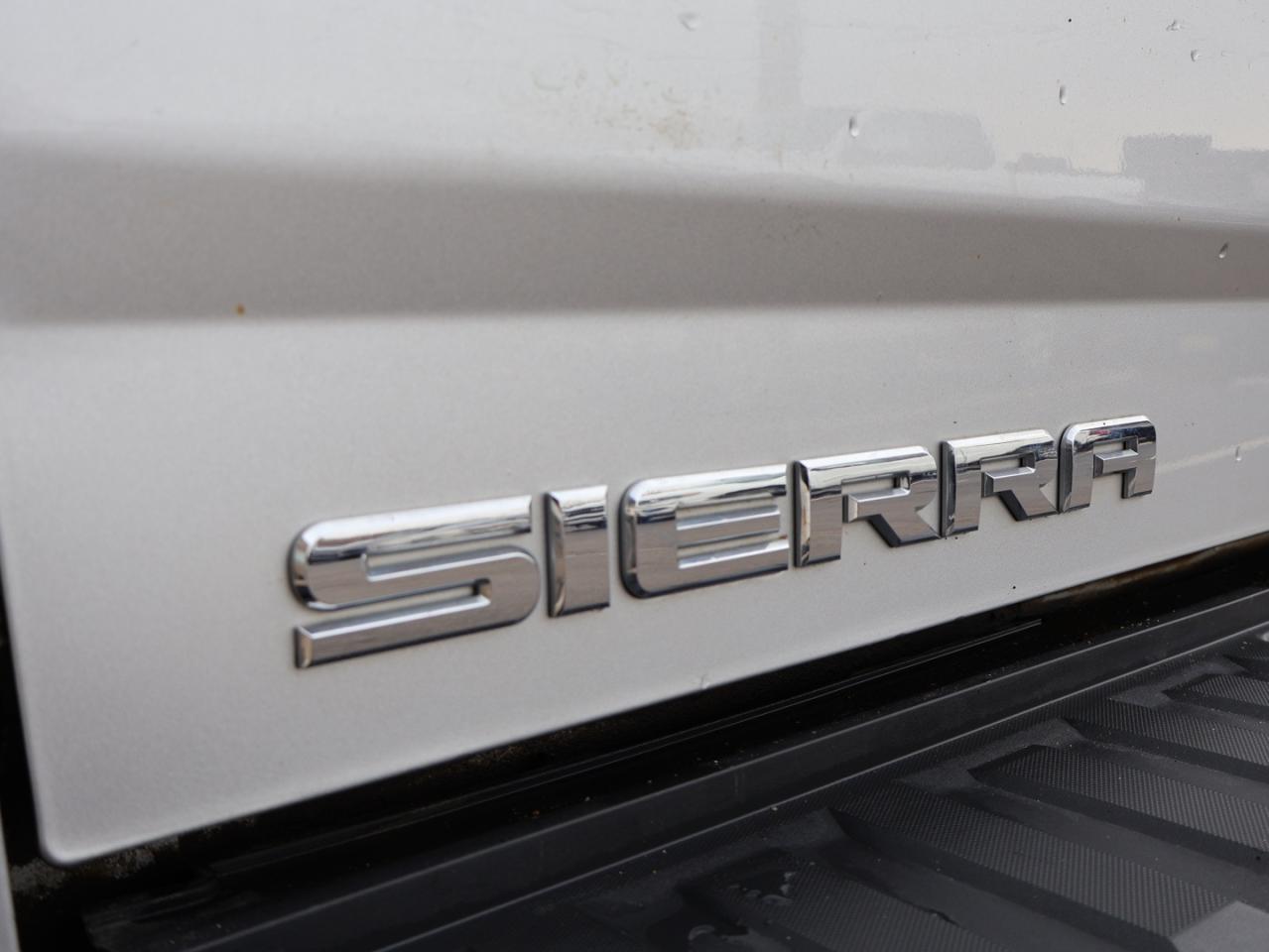 2018 GMC Sierra 1500 V8 SLE-Z71 LIMITED PKG 4WD CERTIFIED *ACCIDENT FREE* CAMERA BLUETOOTH HEATED SEATS SIDE BOARDS CRUISE ALLOYS Photo