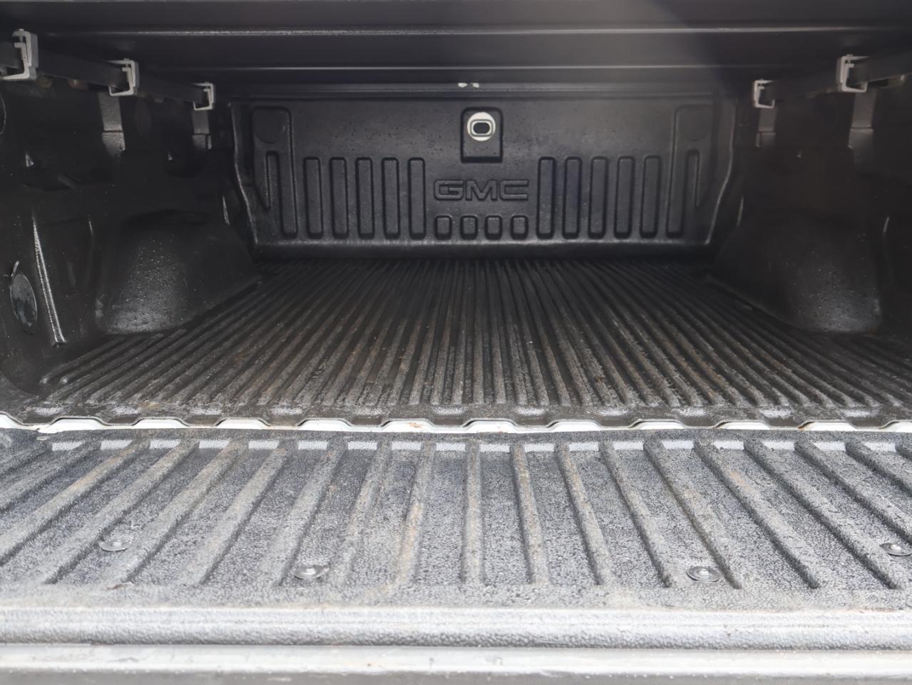 2018 GMC Sierra 1500 V8 SLE-Z71 LIMITED PKG 4WD CERTIFIED *ACCIDENT FREE* CAMERA BLUETOOTH HEATED SEATS SIDE BOARDS CRUISE ALLOYS Photo