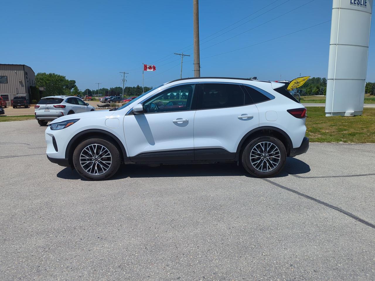 2023 Ford Escape PHEV FWD Photo2