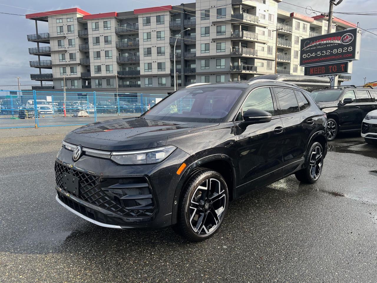 2025 Volkswagen Tiguan HIGHLINE R-LINE 4MOTION Photo3