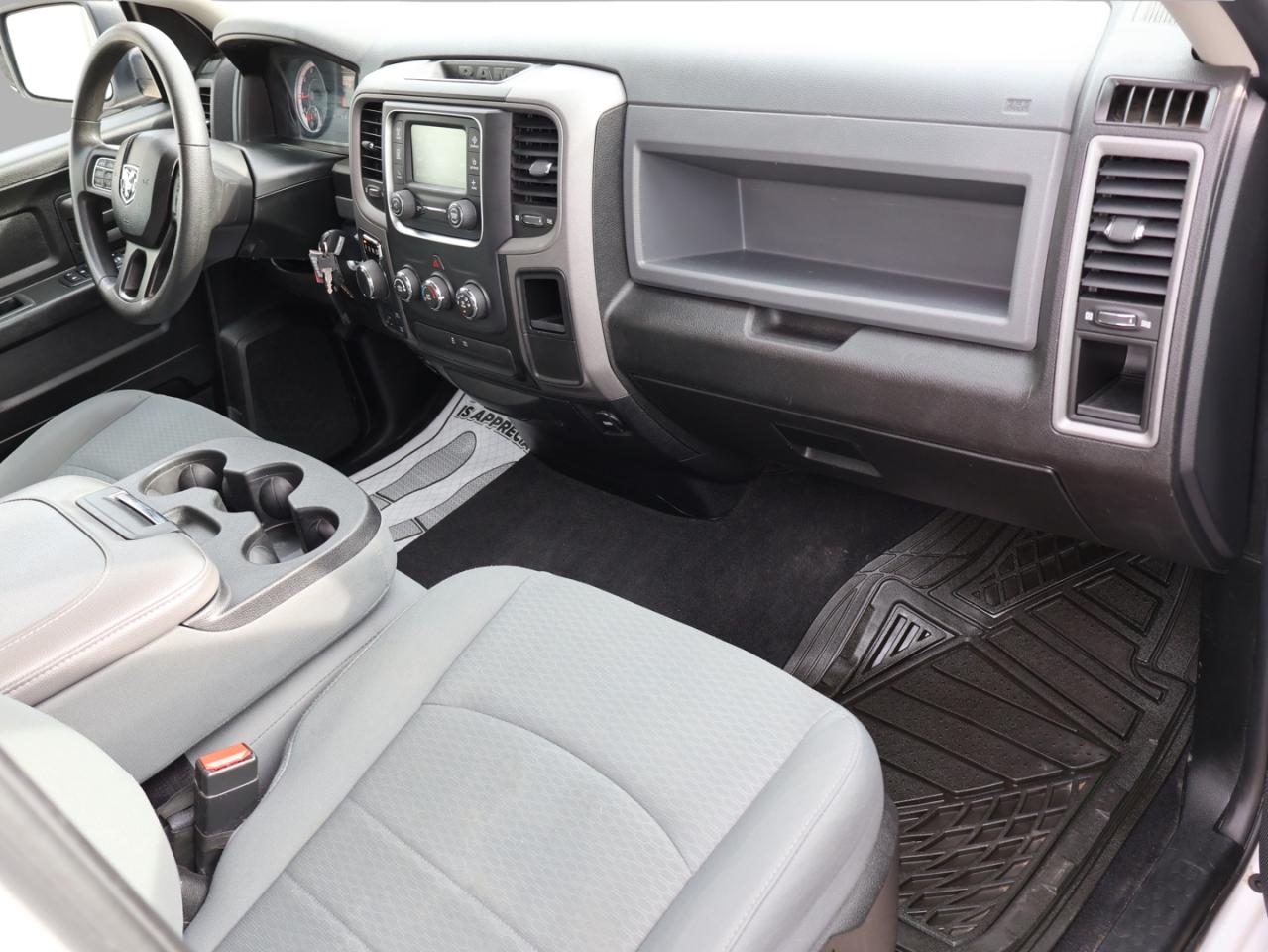 2018 RAM 1500 TRADESMAN 4WD CERTIFIED *ACCIDENT FREE* CAMERA BLUETOOTH CRUISE ALLOYS Photo