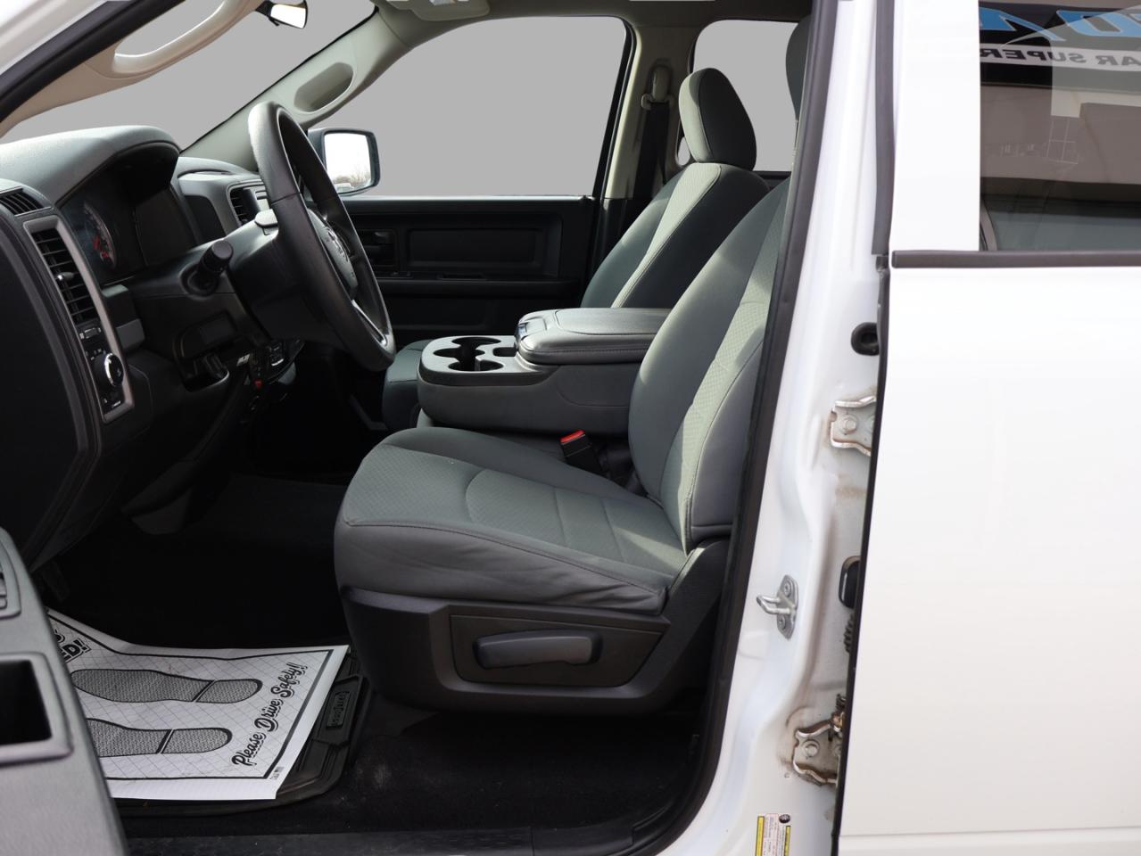 2018 RAM 1500 TRADESMAN 4WD CERTIFIED *ACCIDENT FREE* CAMERA BLUETOOTH CRUISE ALLOYS Photo