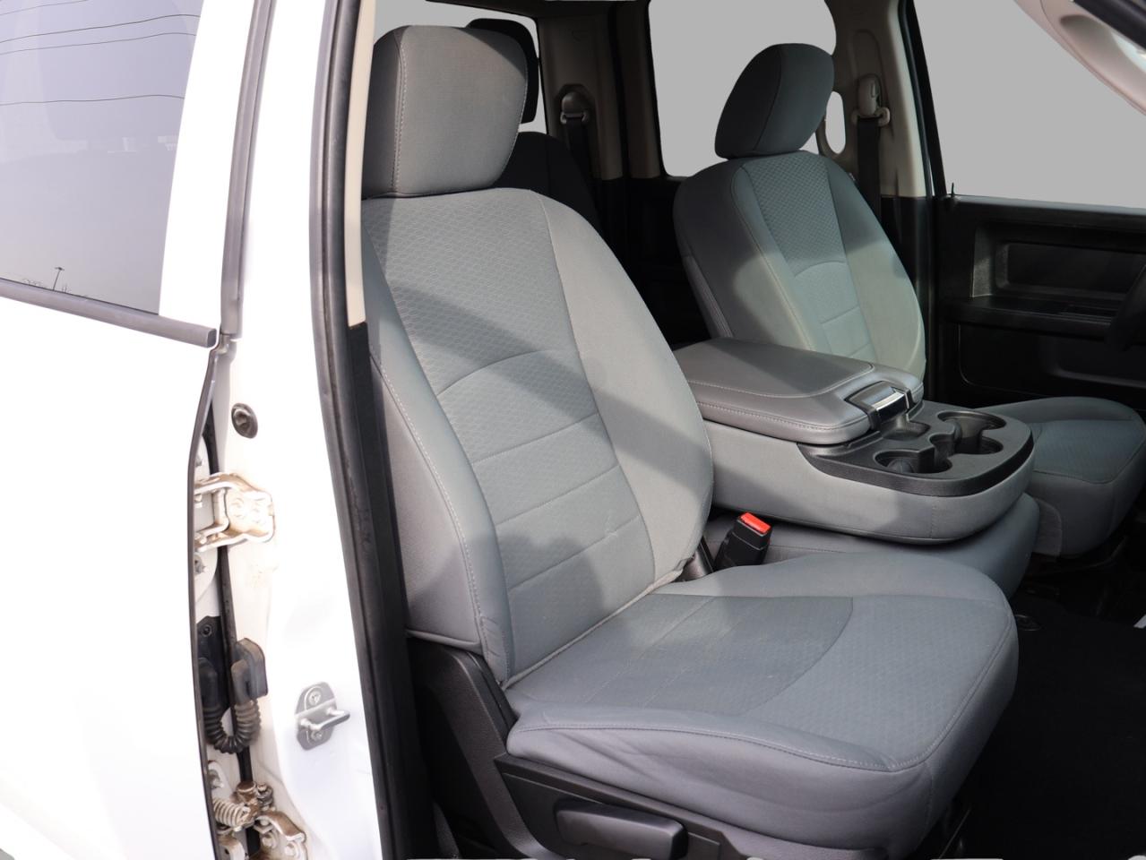 2018 RAM 1500 TRADESMAN 4WD CERTIFIED *ACCIDENT FREE* CAMERA BLUETOOTH CRUISE ALLOYS Photo