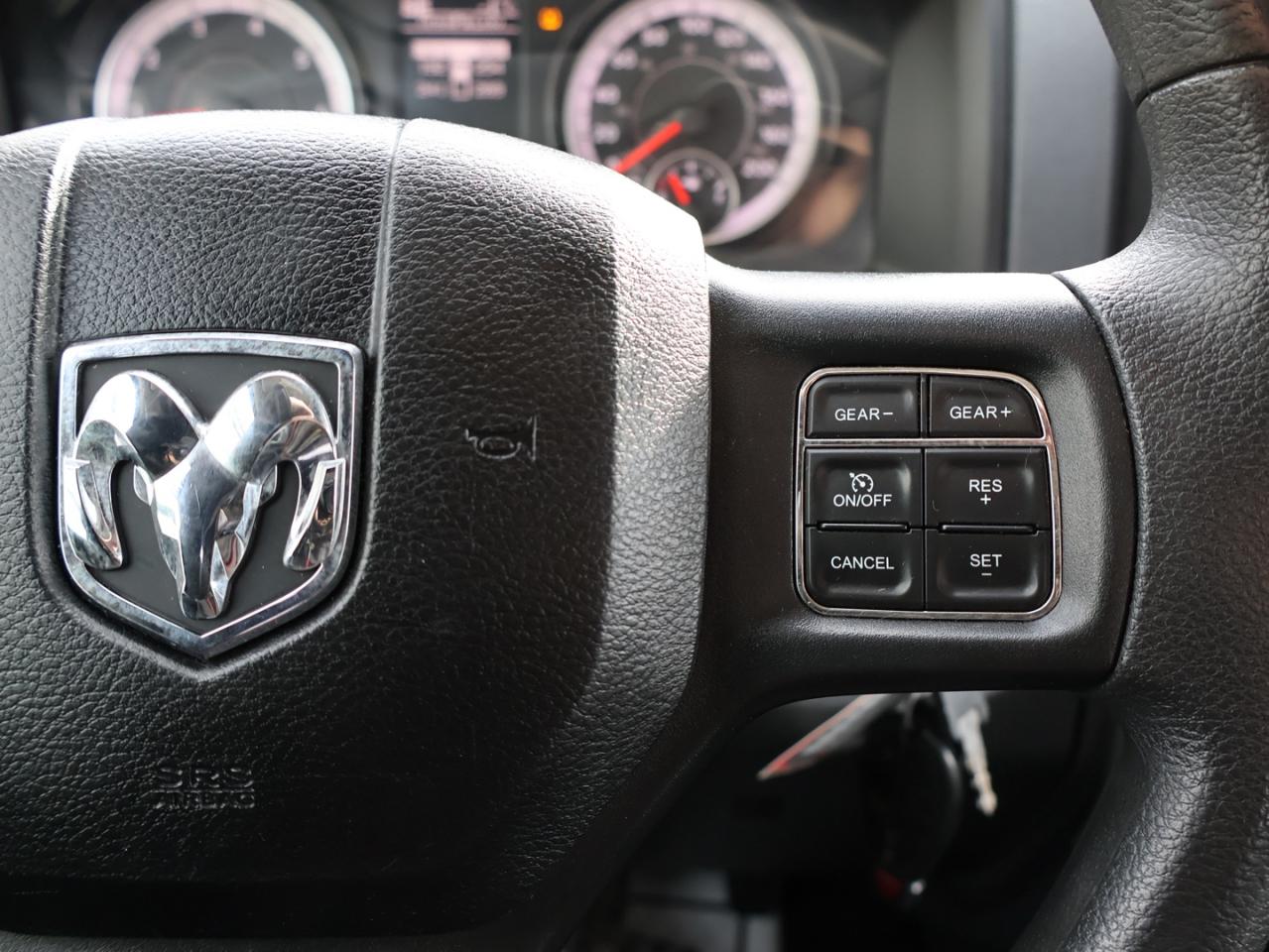 2018 RAM 1500 TRADESMAN 4WD CERTIFIED *ACCIDENT FREE* CAMERA BLUETOOTH CRUISE ALLOYS Photo