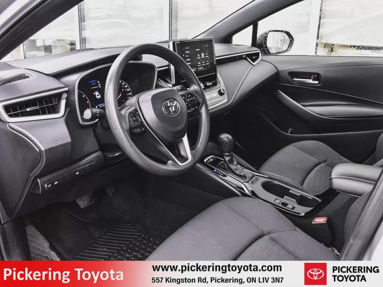 2023 Toyota Corolla Hatchback SE Photo