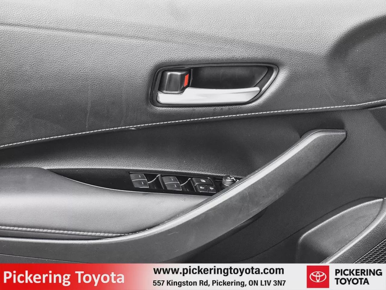 2023 Toyota Corolla Hatchback SE Photo