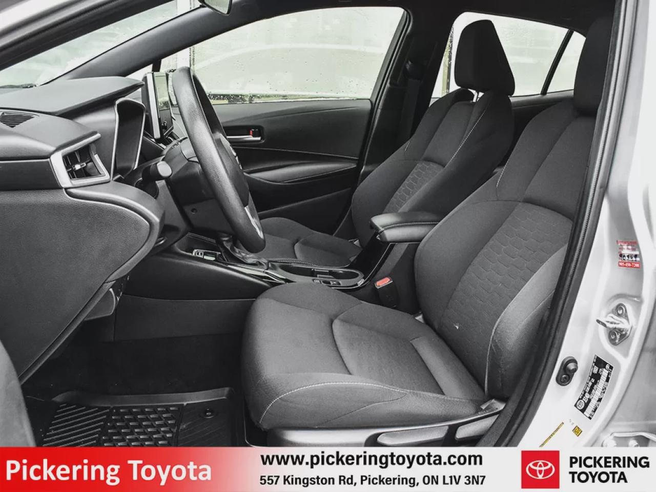 2023 Toyota Corolla Hatchback SE Photo