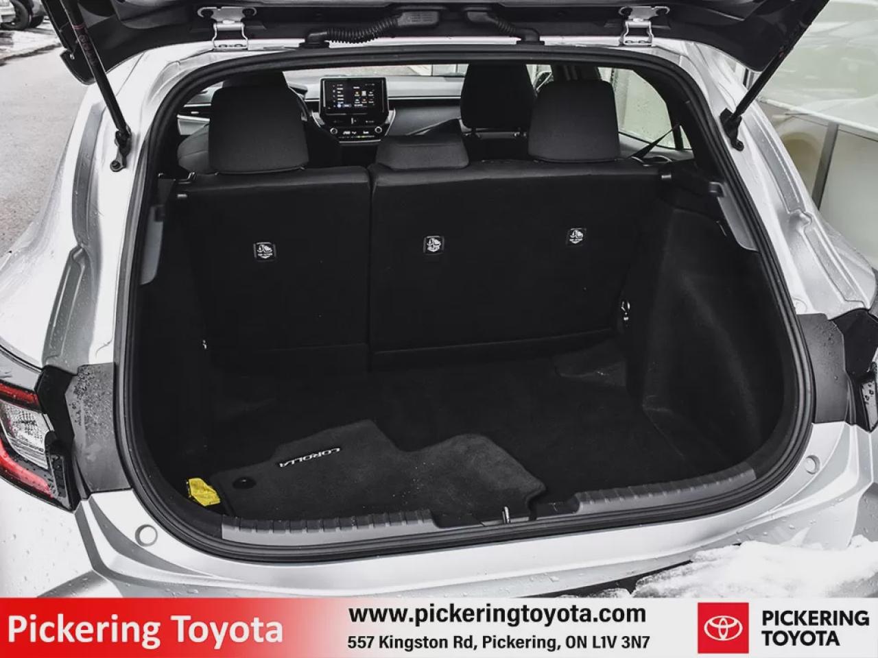 2023 Toyota Corolla Hatchback SE Photo