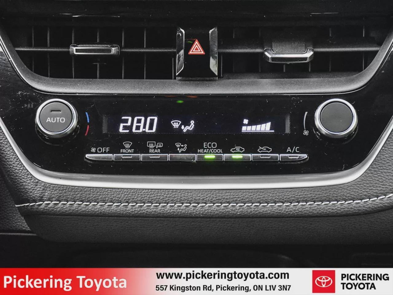 2023 Toyota Corolla Hatchback SE Photo