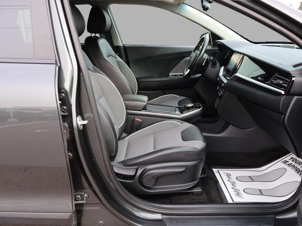 2022 Kia NIRO EV EX CERTIFIED *KIA MAINTAIN* CAMERA BLUETOOTH LEATHER HEATED SEAT/STEERING CRUISE ALLOYS Photo