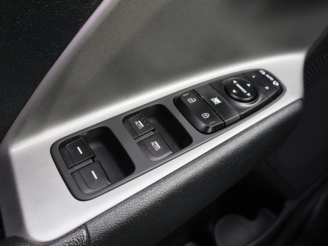 2022 Kia NIRO EV EX CERTIFIED *KIA MAINTAIN* CAMERA BLUETOOTH LEATHER HEATED SEAT/STEERING CRUISE ALLOYS Photo