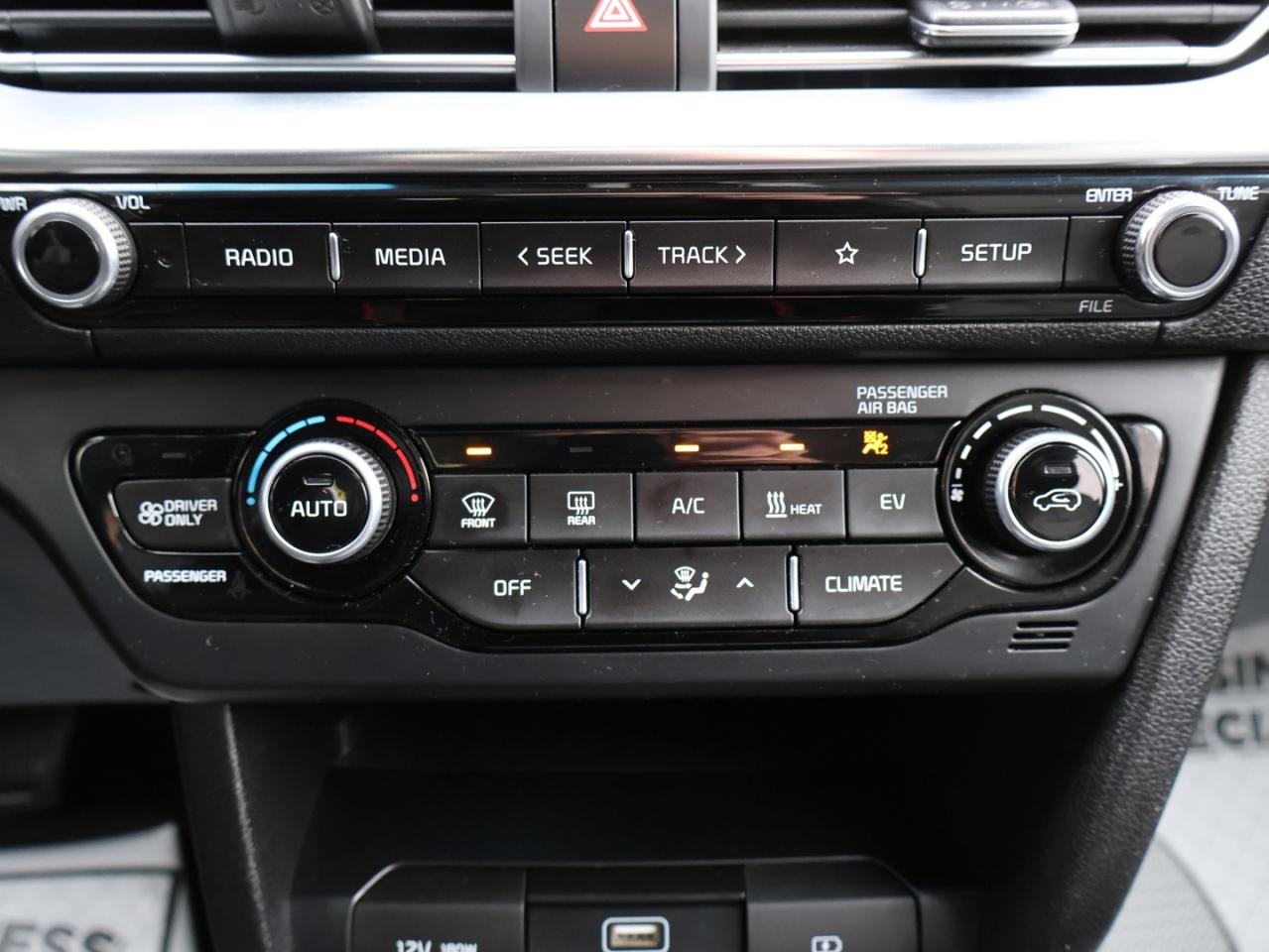 2022 Kia NIRO EV EX CERTIFIED *KIA MAINTAIN* CAMERA BLUETOOTH LEATHER HEATED SEAT/STEERING CRUISE ALLOYS Photo