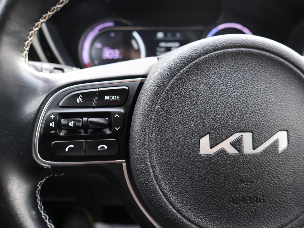 2022 Kia NIRO EV EX CERTIFIED *KIA MAINTAIN* CAMERA BLUETOOTH LEATHER HEATED SEAT/STEERING CRUISE ALLOYS Photo