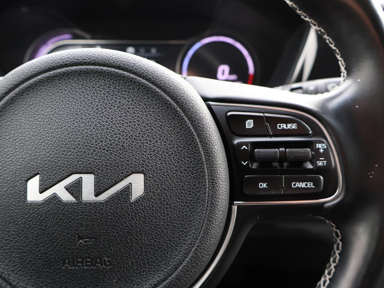 2022 Kia NIRO EV EX CERTIFIED *KIA MAINTAIN* CAMERA BLUETOOTH LEATHER HEATED SEAT/STEERING CRUISE ALLOYS Photo