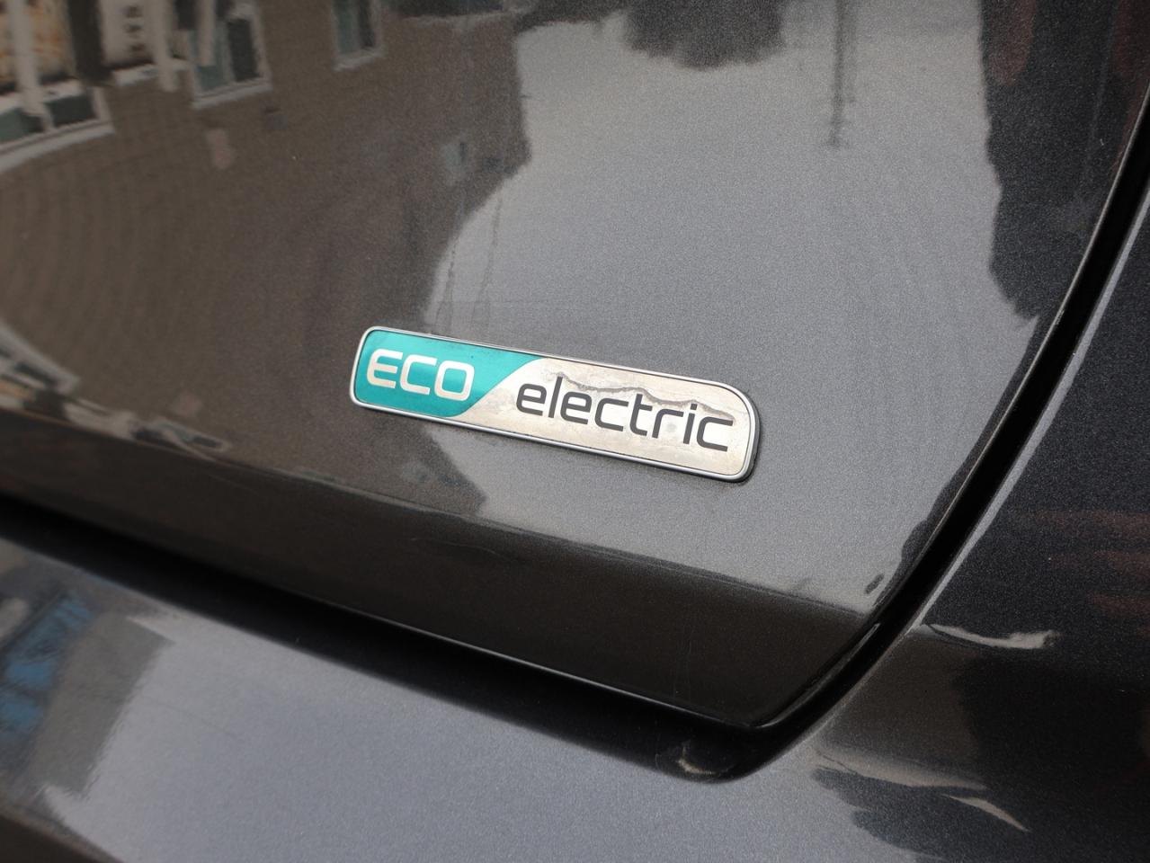 2022 Kia NIRO EV EX CERTIFIED *KIA MAINTAIN* CAMERA BLUETOOTH LEATHER HEATED SEAT/STEERING CRUISE ALLOYS Photo