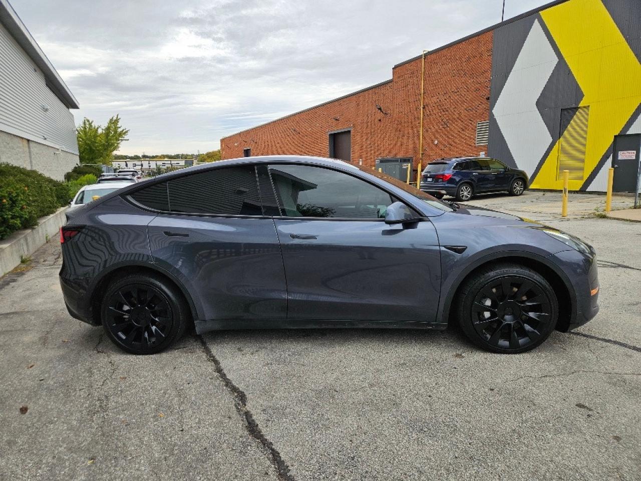 2022 Tesla Model Y LONG RANGE AWD-WHITE INTERIOR-20 IN WHEELS Photo