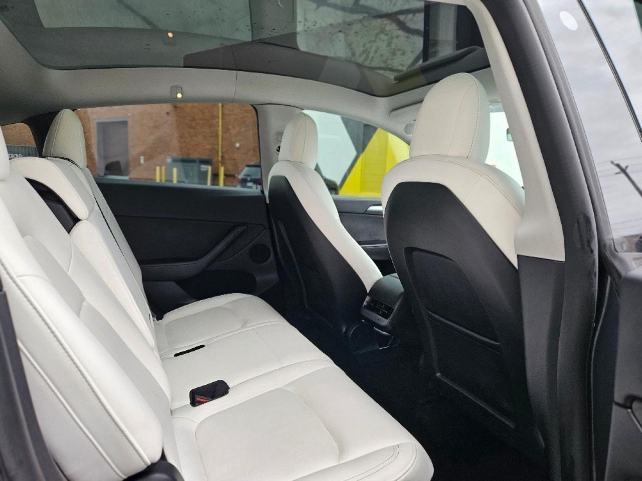 2022 Tesla Model Y LONG RANGE AWD-WHITE INTERIOR-20 IN WHEELS Photo