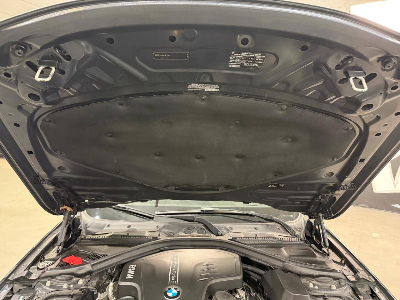 2016 BMW 3 Series 4dr Sdn 328i xDrive AWD Photo2