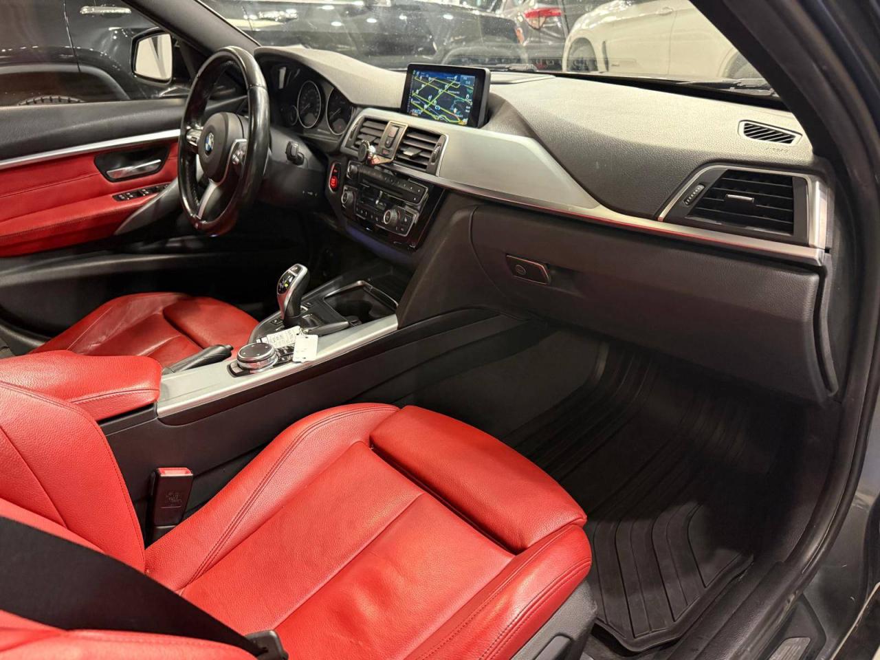 2016 BMW 3 Series 4dr Sdn 328i xDrive AWD Photo