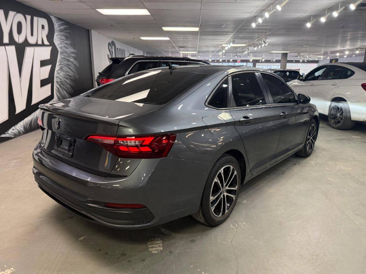 2022 Volkswagen Jetta Comfortline Auto / 9 SERVICE RECORDS $0 % DOWN FINANCE OAC Photo