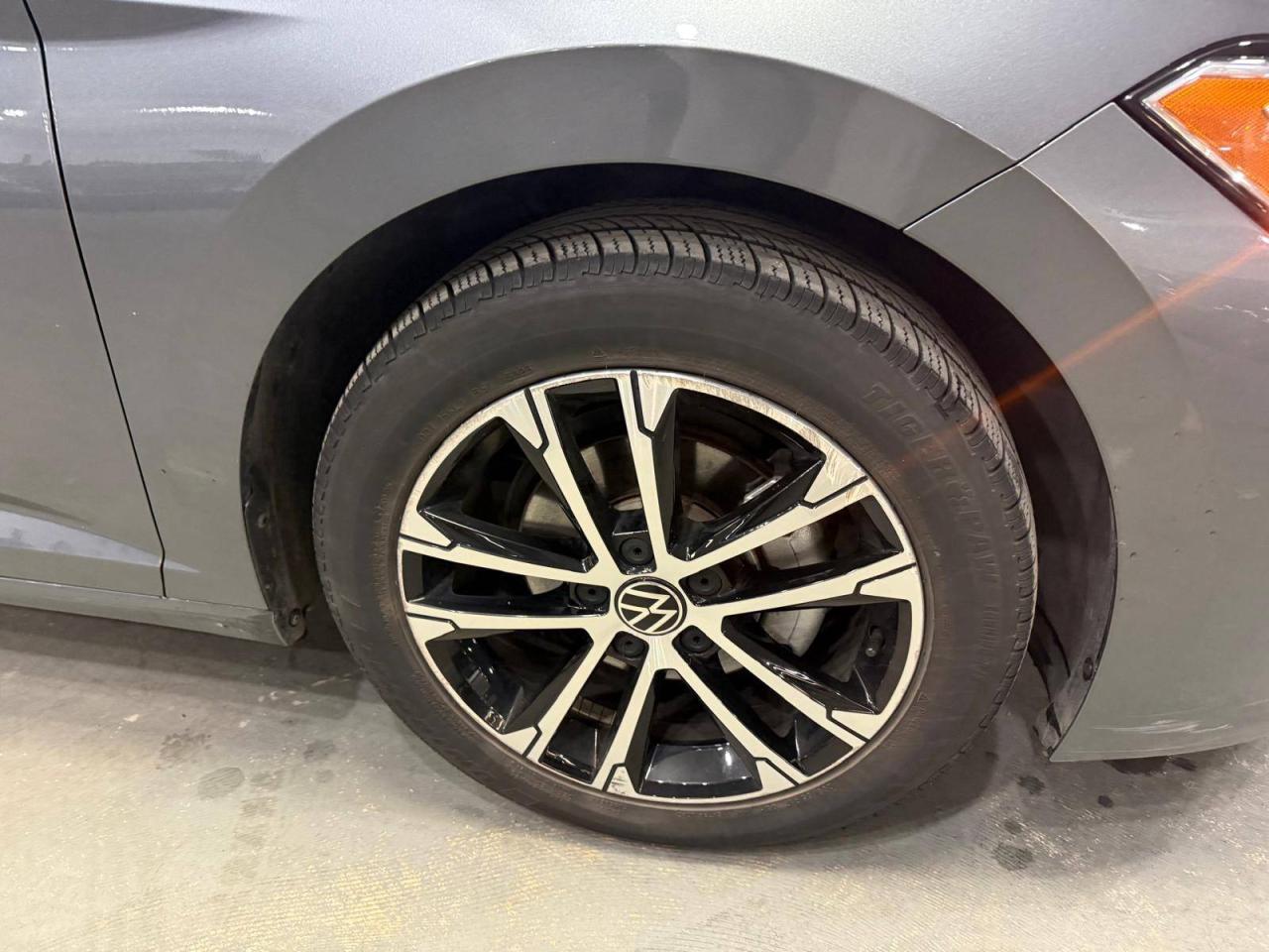 2022 Volkswagen Jetta Comfortline Auto / 9 SERVICE RECORDS $0 % DOWN FINANCE OAC Photo