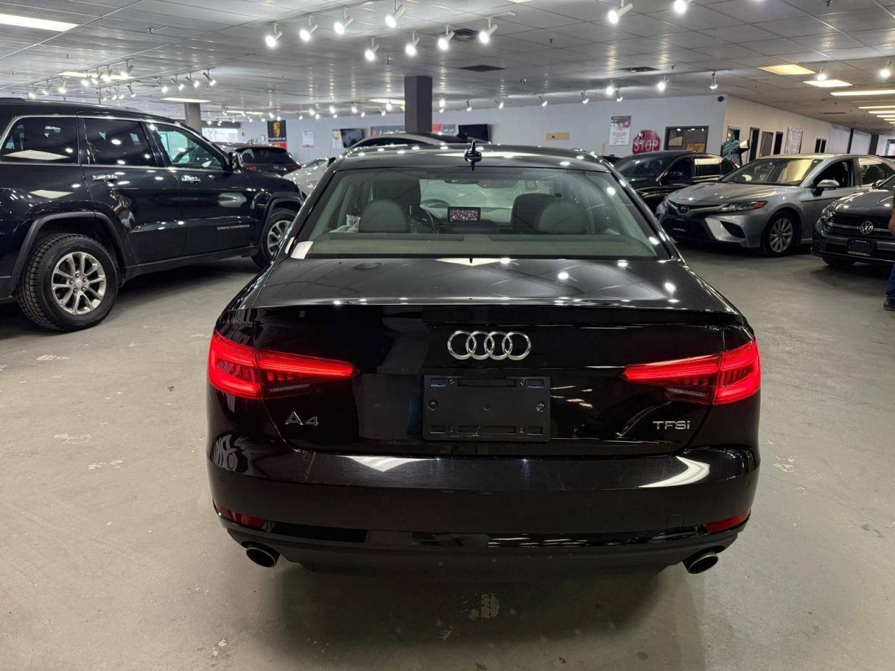 2017 Audi A4 4dr Sdn Auto Progressiv FrontTrak Photo3