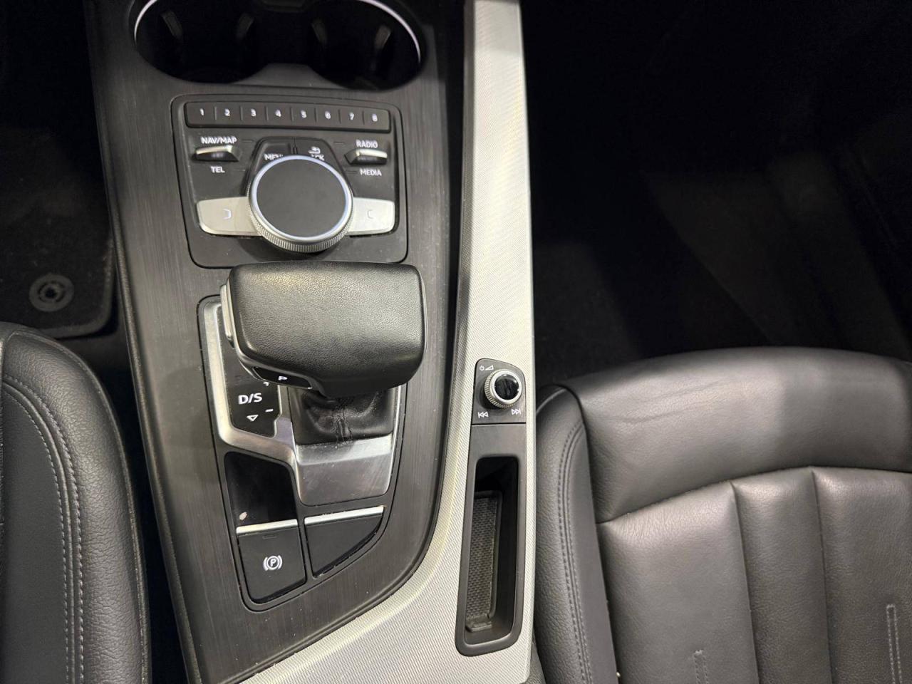 2017 Audi A4 4dr Sdn Auto Progressiv FrontTrak Photo