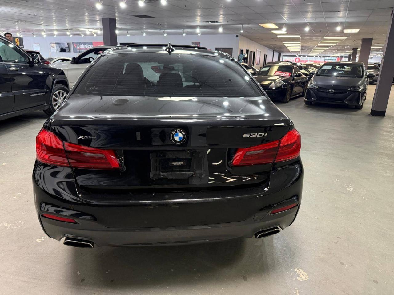 2018 BMW 5 Series 530i xDrive Sedan Photo4