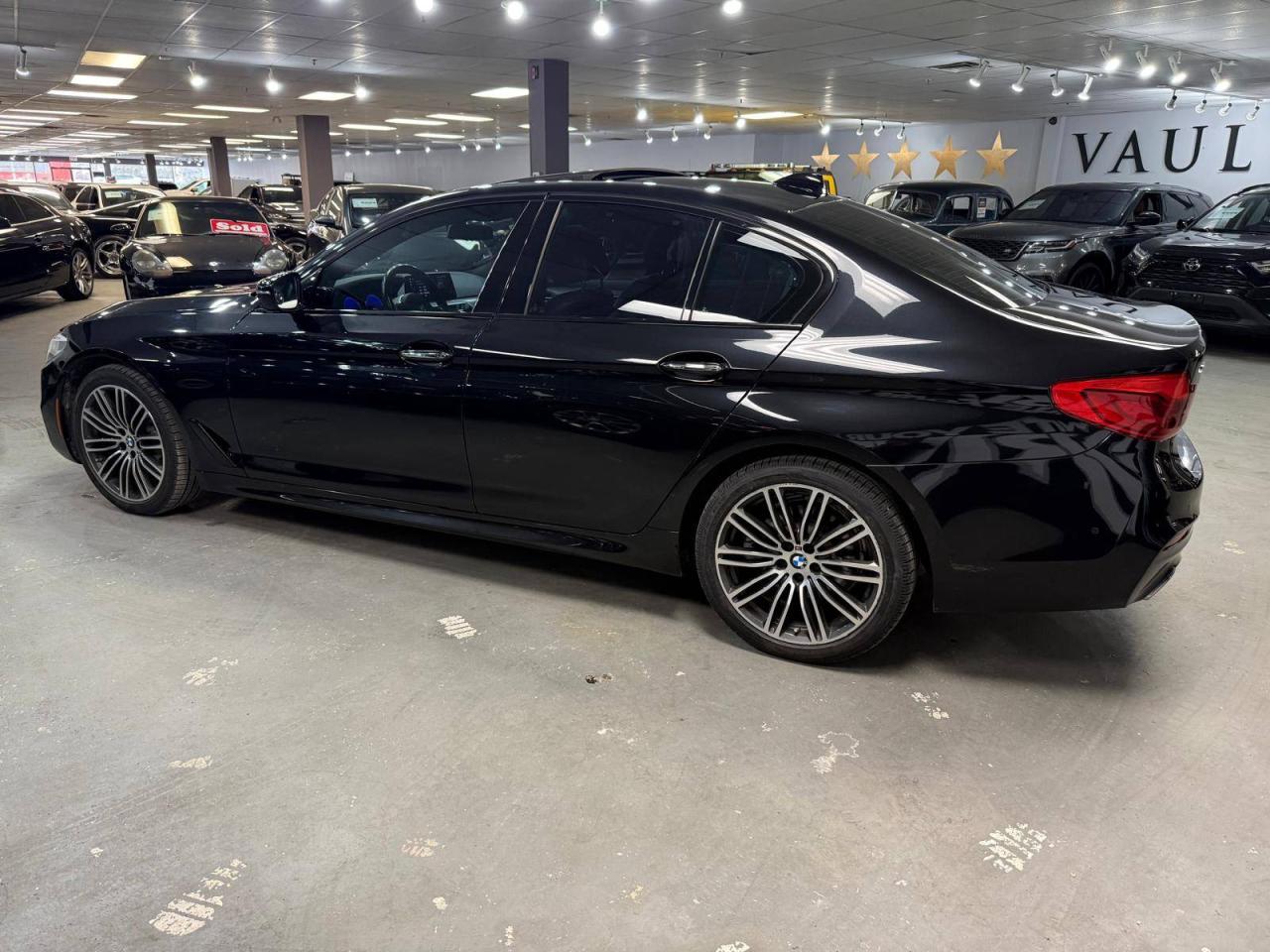 2018 BMW 5 Series 530i xDrive Sedan Photo