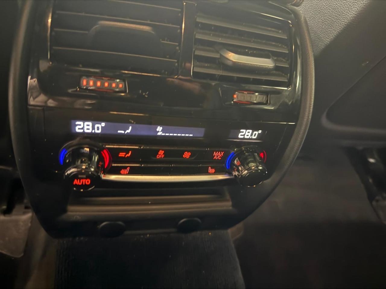 2018 BMW 5 Series 530i xDrive Sedan Photo