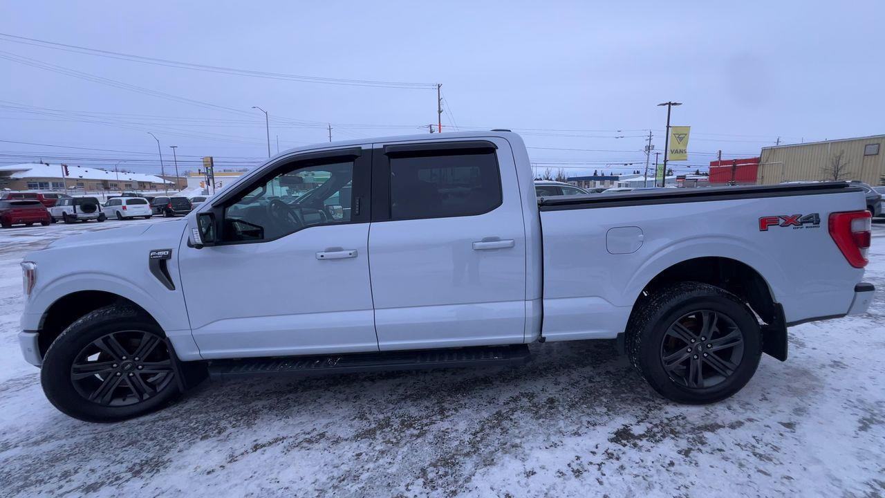 2021 Ford F-150 Lariat 4X4, MOONROOF, NAV, BACK UP CAM, HEATED LEATHER SEATS, HEATED STEERING WHEEL, BACK UP CAM!! Photo