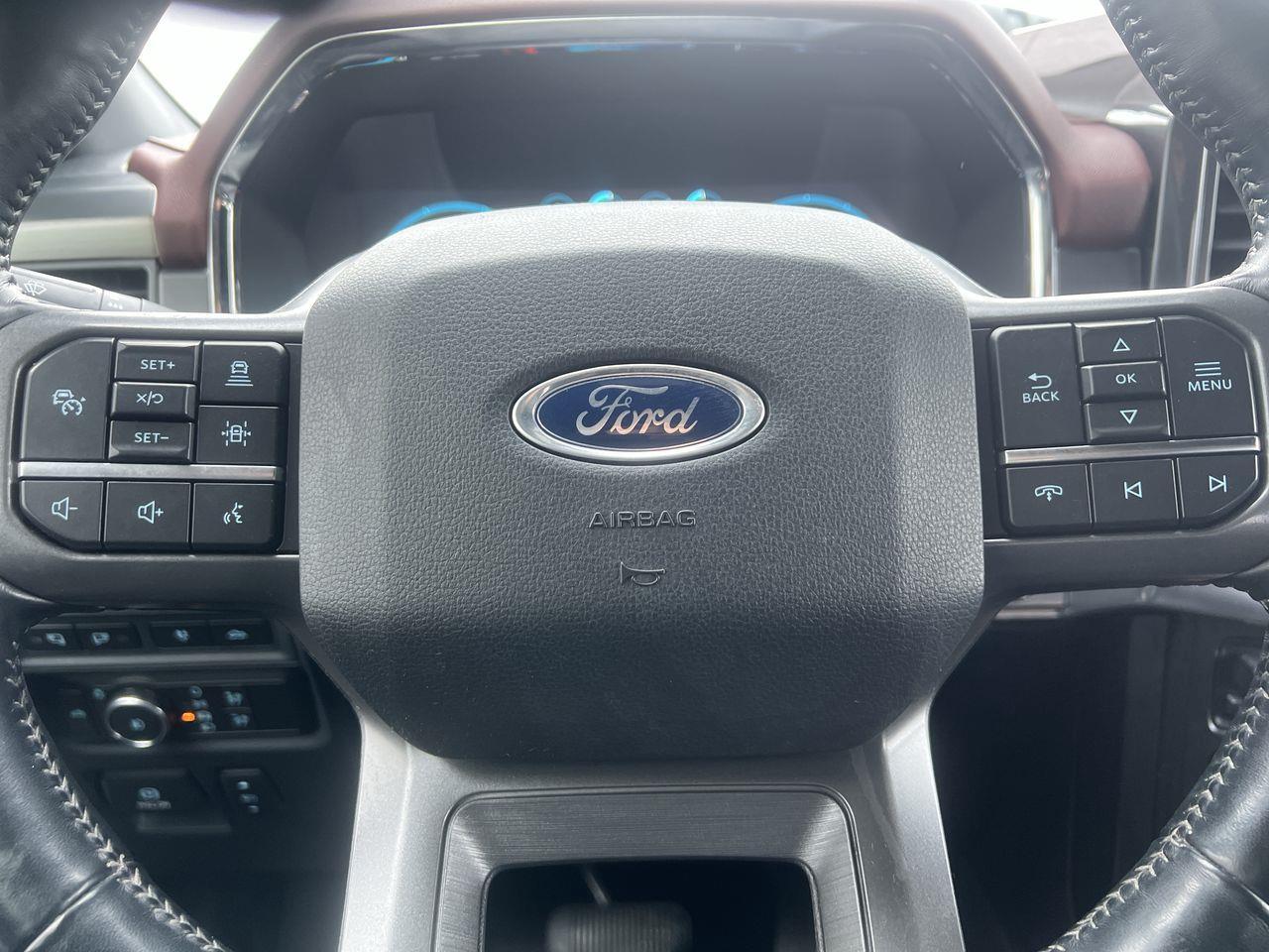 2021 Ford F-150 Lariat 4X4, MOONROOF, NAV, BACK UP CAM, HEATED LEATHER SEATS, HEATED STEERING WHEEL, BACK UP CAM!! Photo