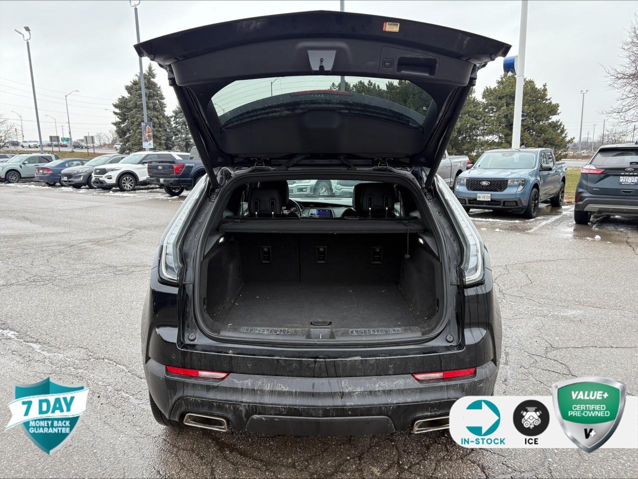 2023 Cadillac XT4 Sport 1SG | NO ACCIDENTS Photo