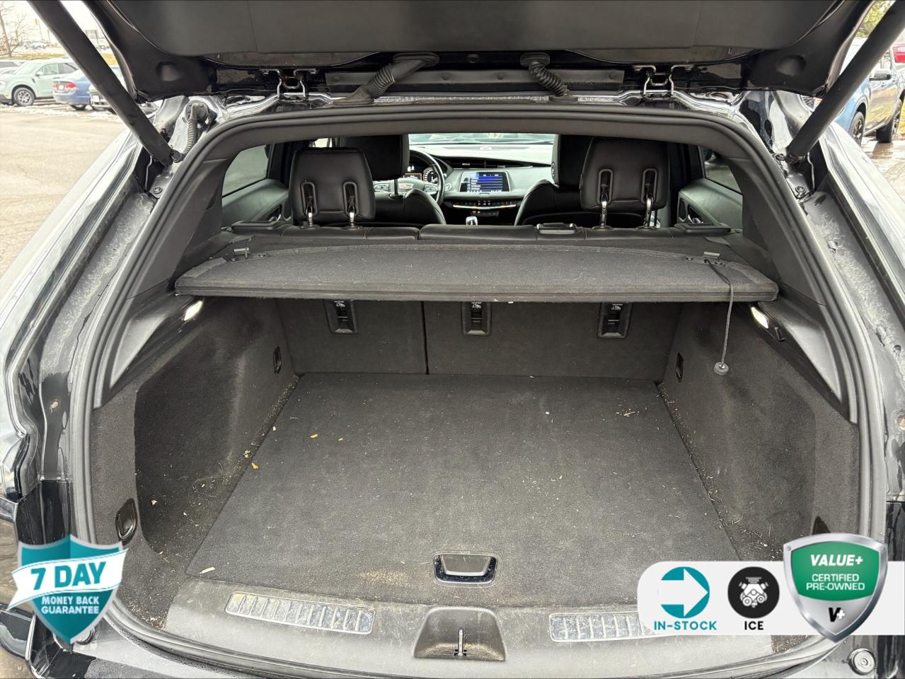 2023 Cadillac XT4 Sport 1SG | NO ACCIDENTS Photo