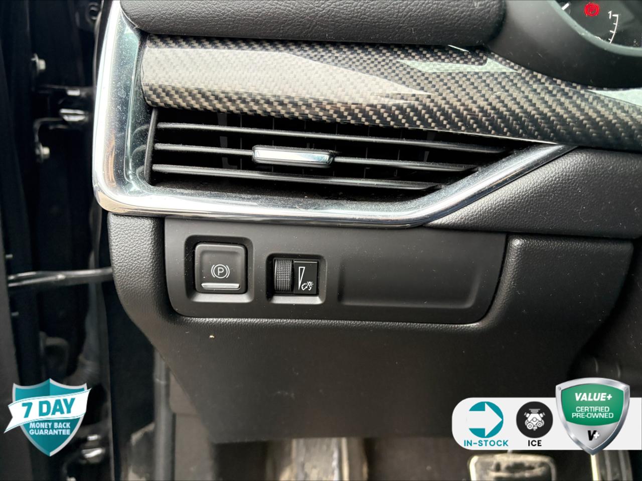 2023 Cadillac XT4 Sport 1SG | NO ACCIDENTS Photo