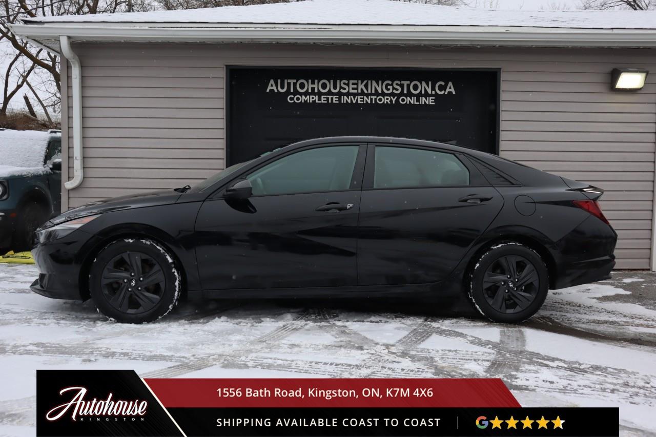 2021 Hyundai Elantra Preferred ONLY 61,400 KM! Photo3