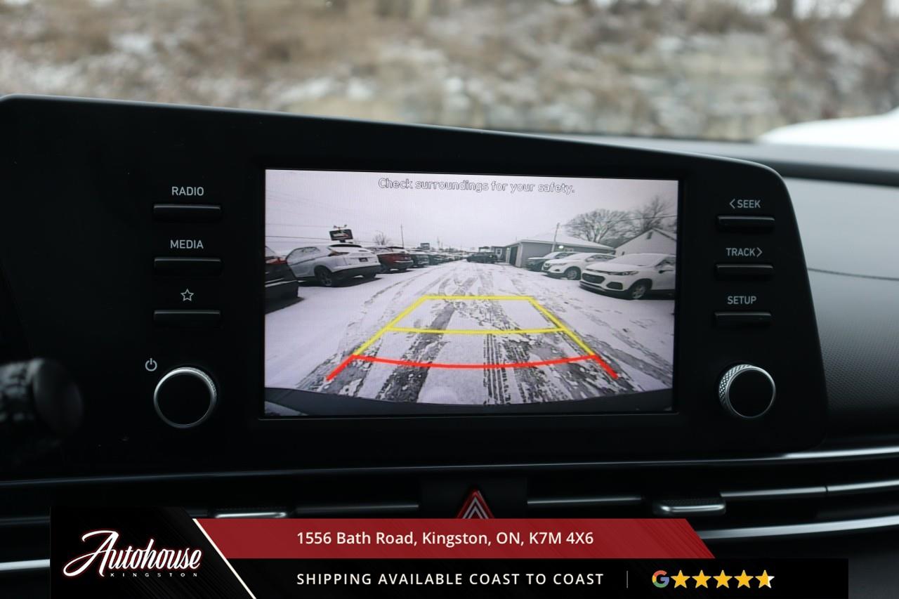 2021 Hyundai Elantra Preferred ONLY 61,400 KM! Photo