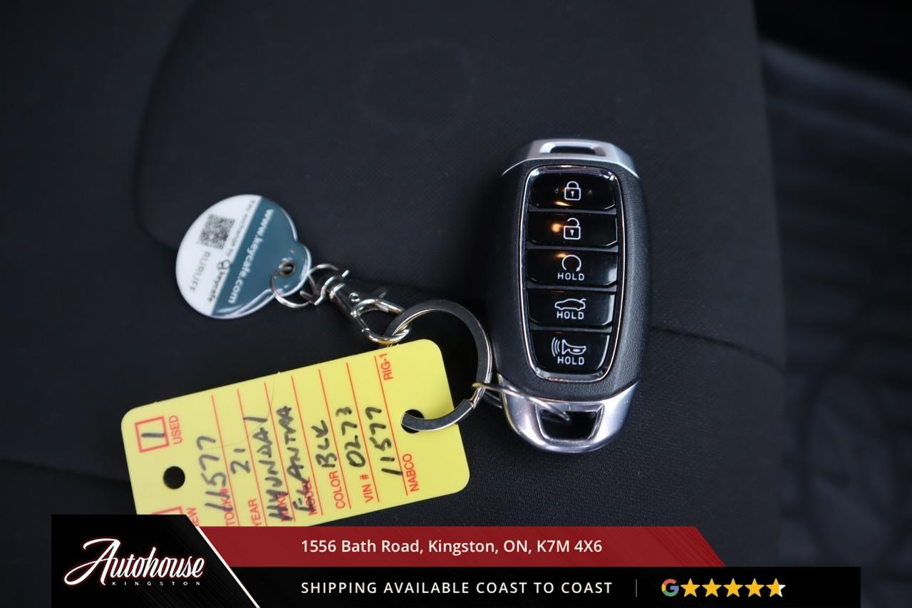 2021 Hyundai Elantra Preferred ONLY 61,400 KM! Photo