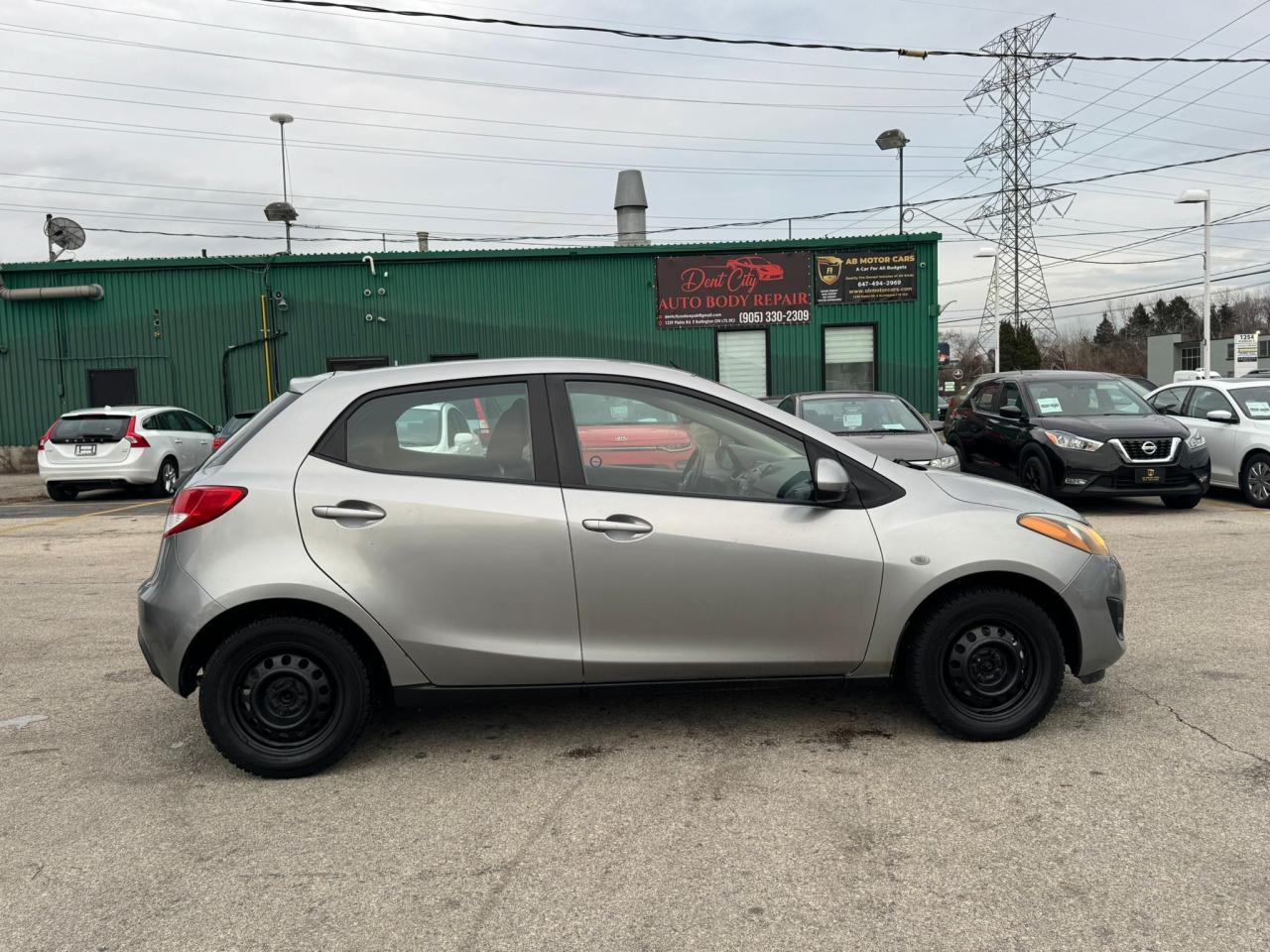 2011 Mazda MAZDA2 GX Photo