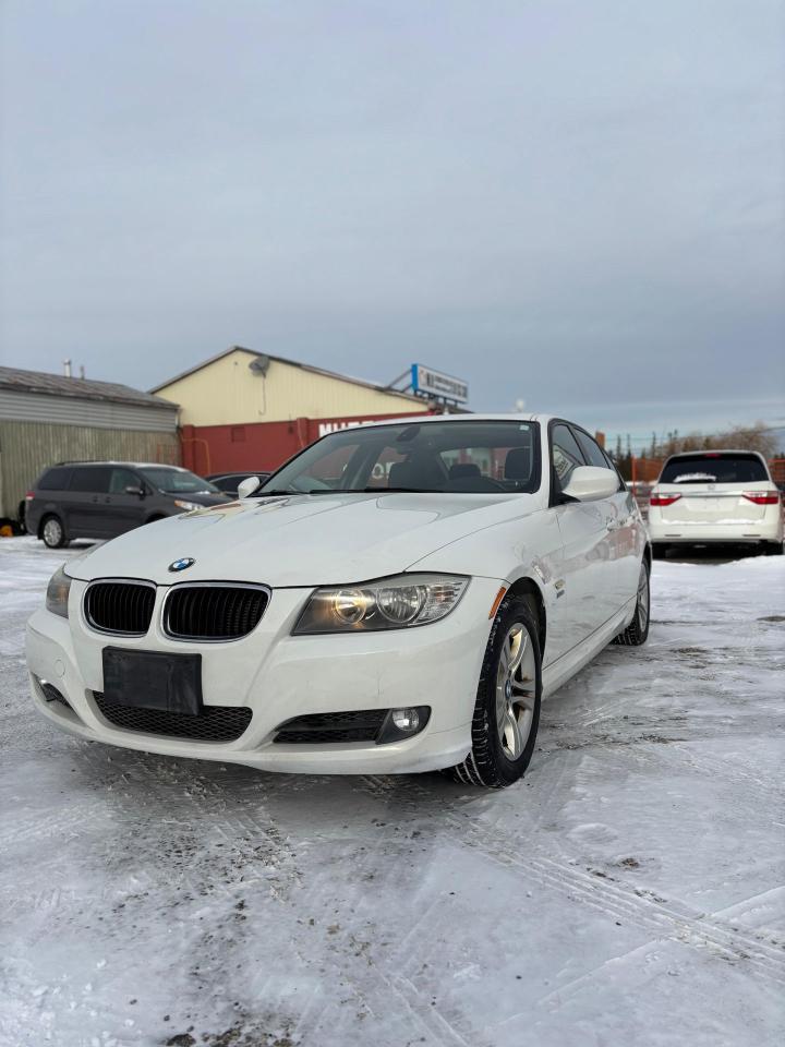 2011 BMW 3 Series 328i xDrive Executive Edition Photo0