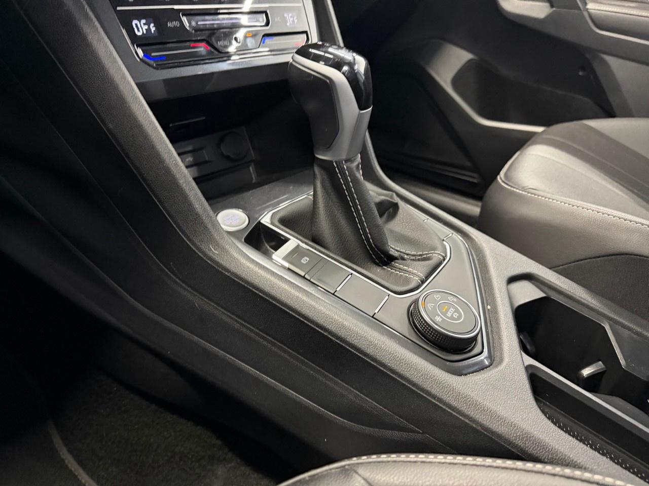 2024 Volkswagen Tiguan SE Photo