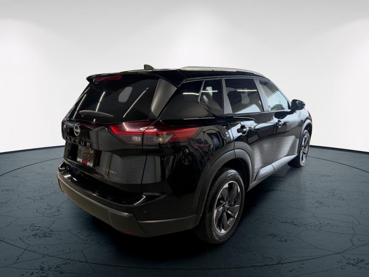 2024 Nissan Rogue SV Photo