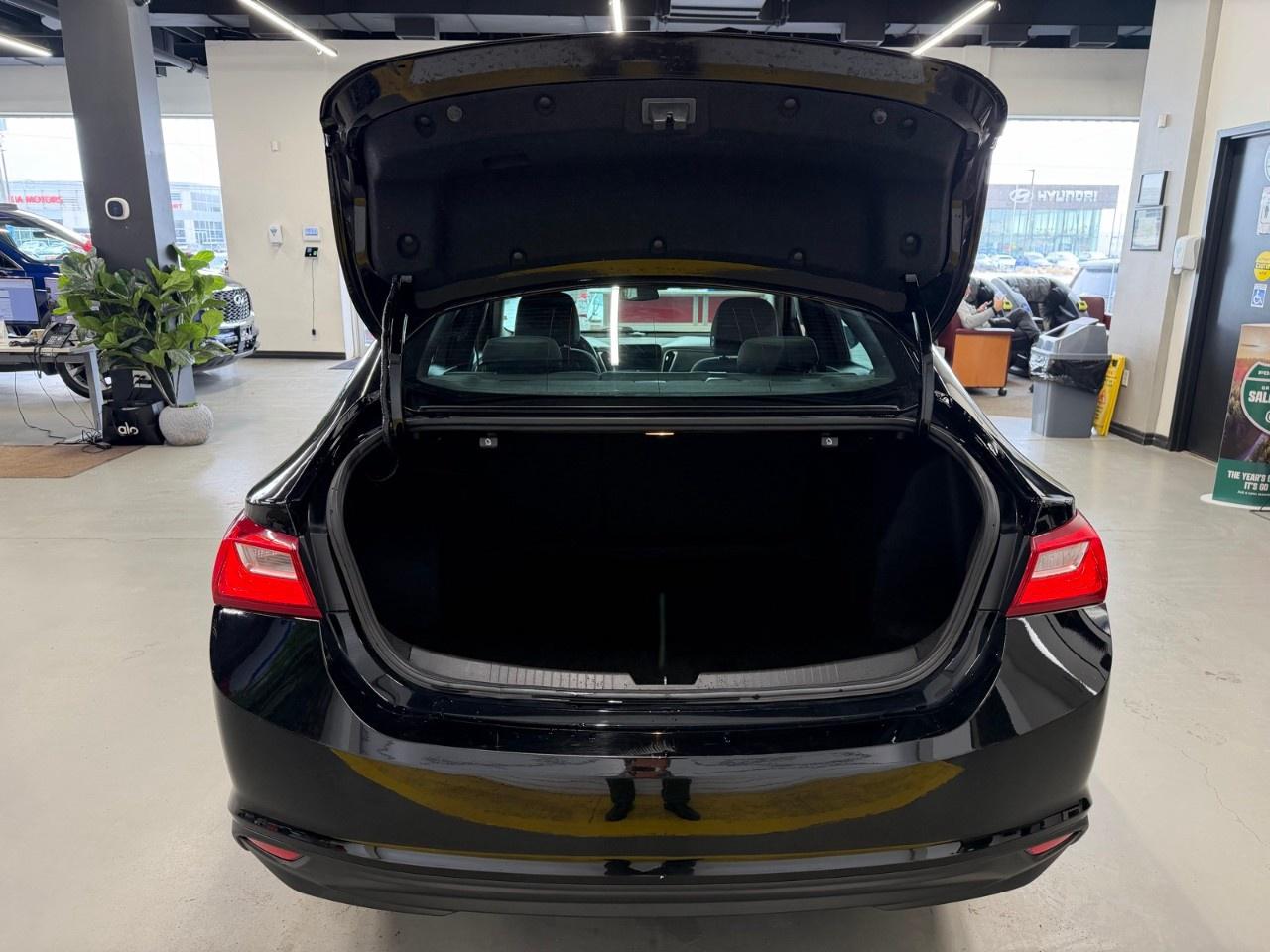 2023 Chevrolet Malibu 1LT Photo