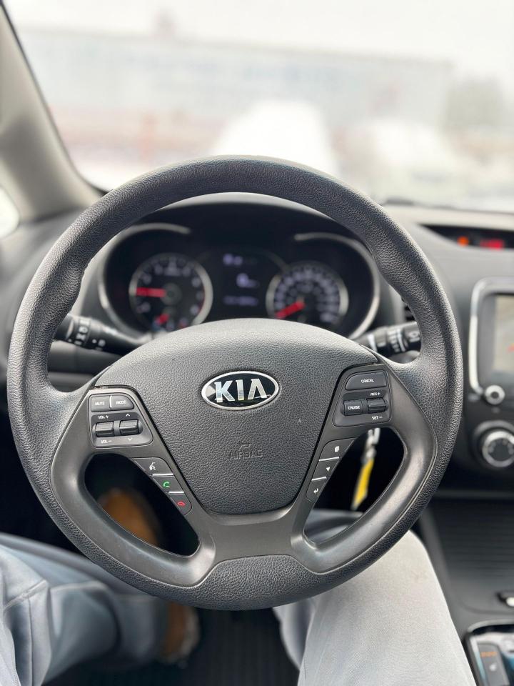 2018 Kia Forte LX Photo2