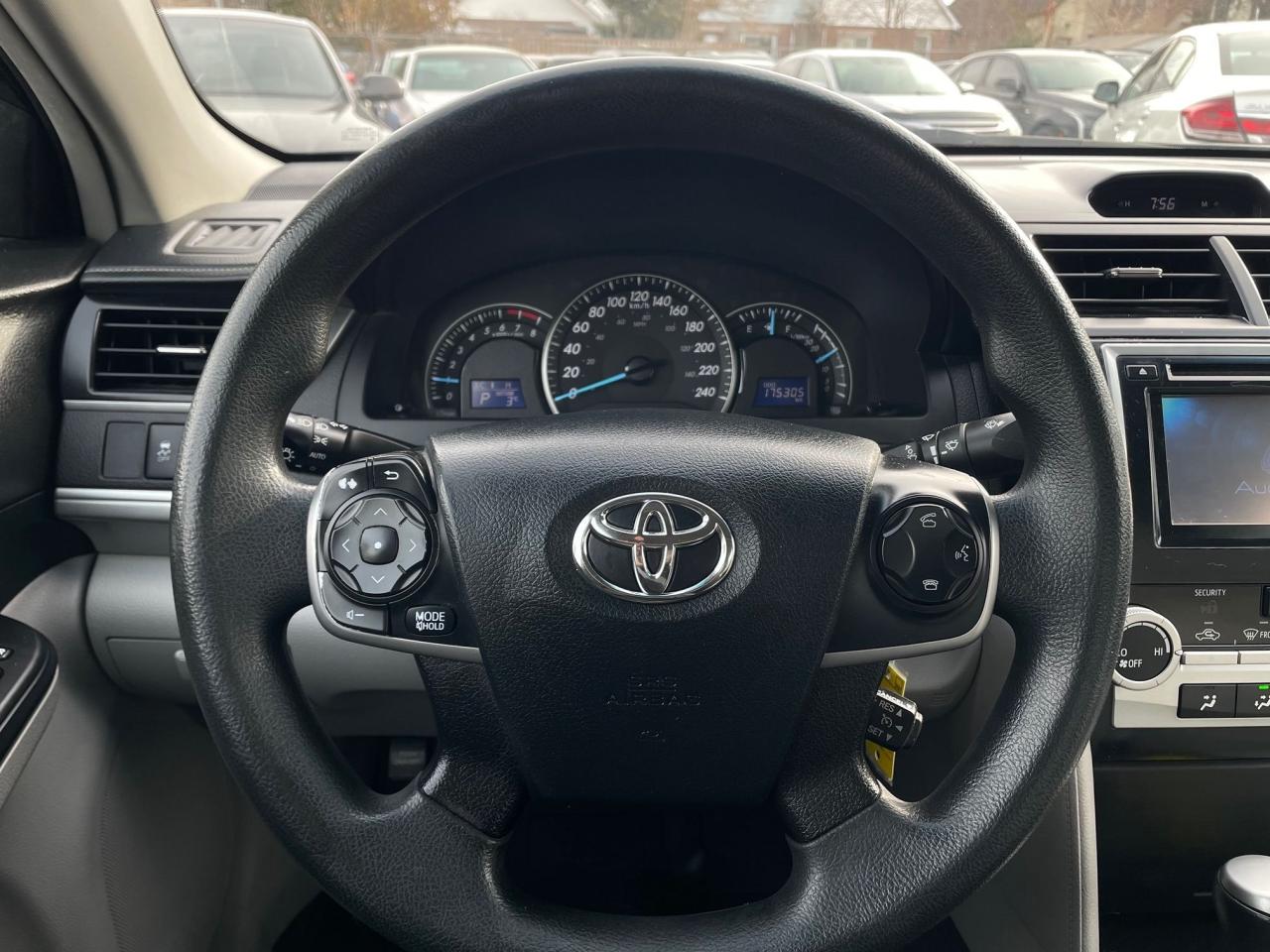 2012 Toyota Camry LE *NAV, SAFETY, 1Y WARRANTY ENGINE & TRAN* Photo