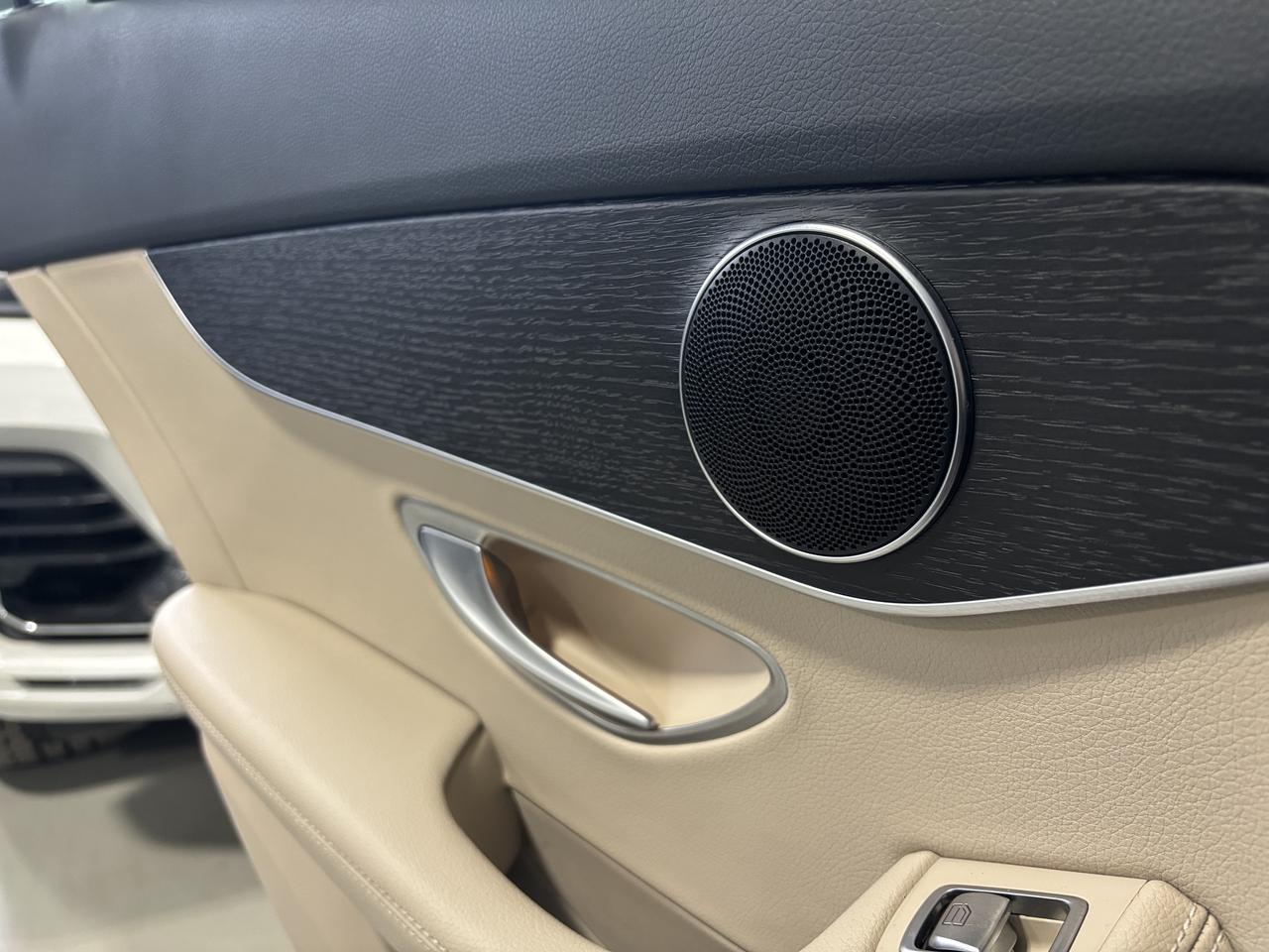 2021 Mercedes-Benz C-Class C300|4MATIC|AMGPKG|NAV|WOOD|CREAMLEATHER|SUNROOF|+ Photo