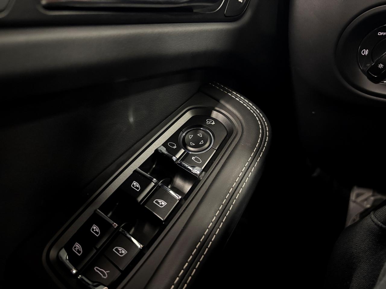 2024 Porsche Macan GTS AWD|NAV|BOSE|SPORTCHRONO|360CAM|CARBON|AIRSUSP Photo