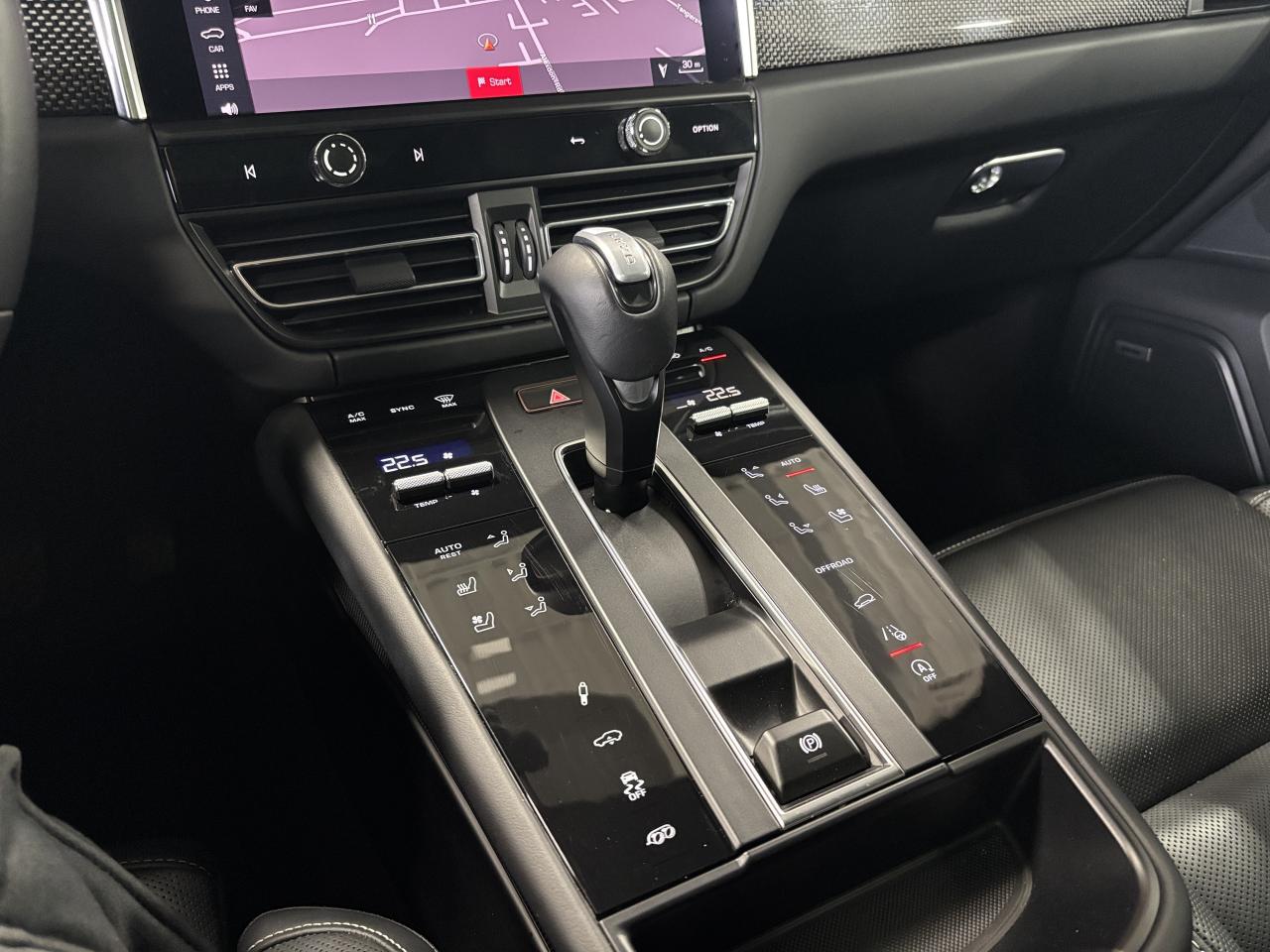 2024 Porsche Macan GTS AWD|NAV|BOSE|SPORTCHRONO|360CAM|CARBON|AIRSUSP Photo