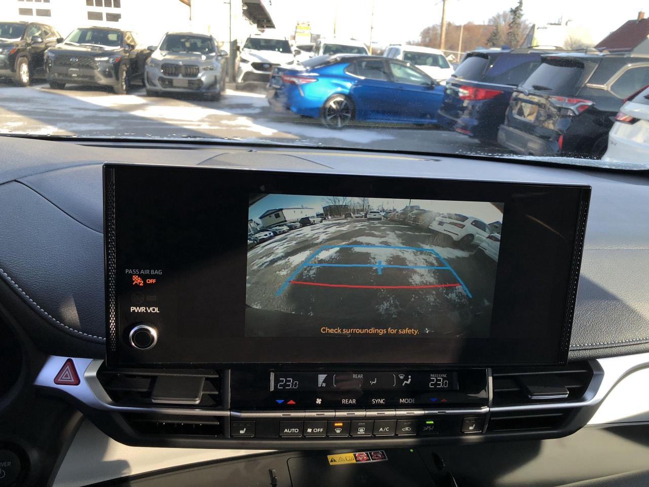 2025 Toyota Sienna XSE 7-Passenger XSE 7 PASS, SOFTEX, ROOF, RADAR CR Photo