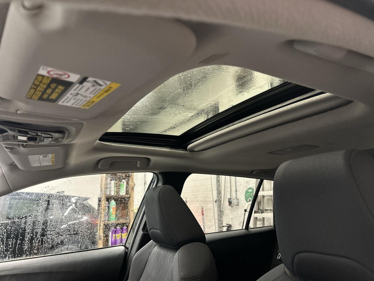 2022 Toyota Corolla Cross LE PREMIUM AWD | SUNROOF | HTD SEATS | CARPLAY Photo